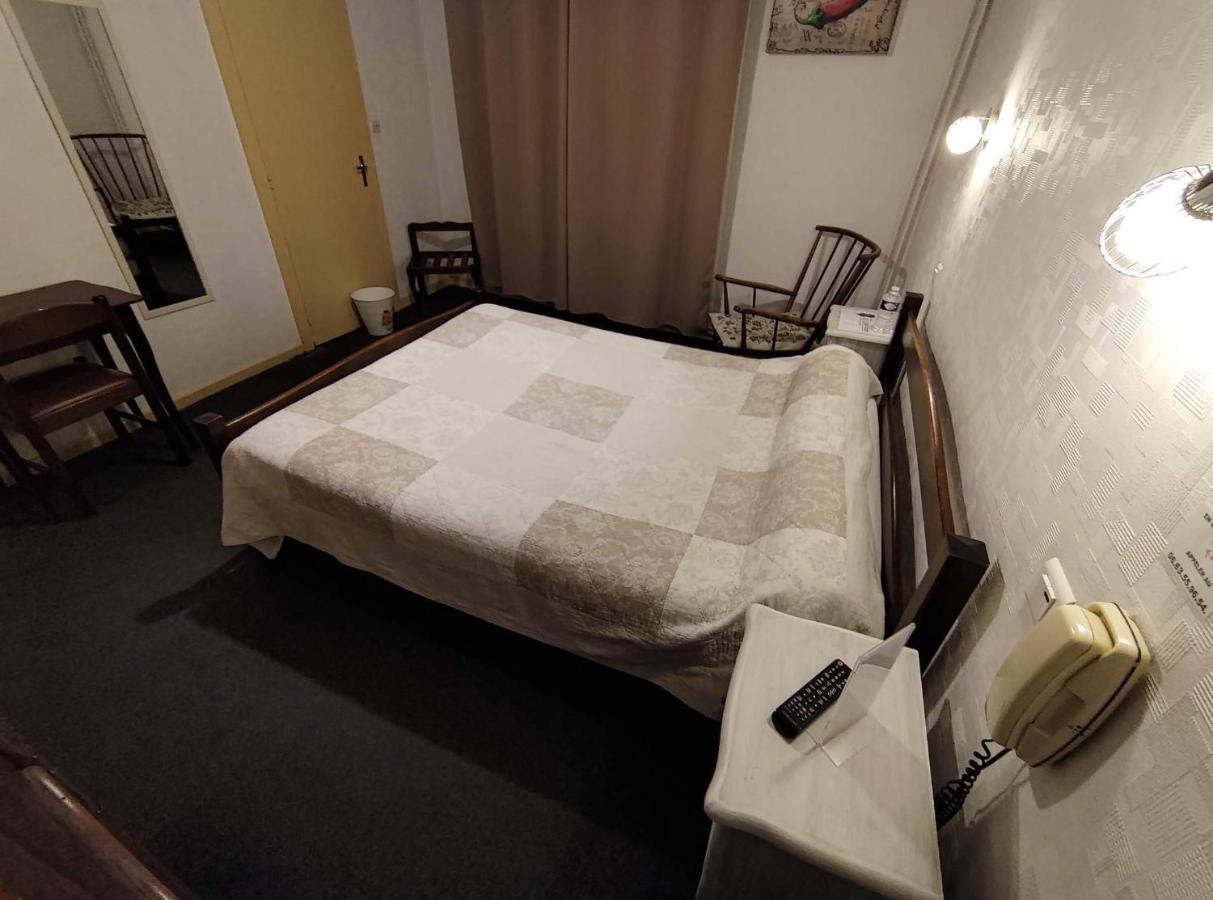 Hotel Du Lion Vert Luxeuil-les-Bains Dış mekan fotoğraf