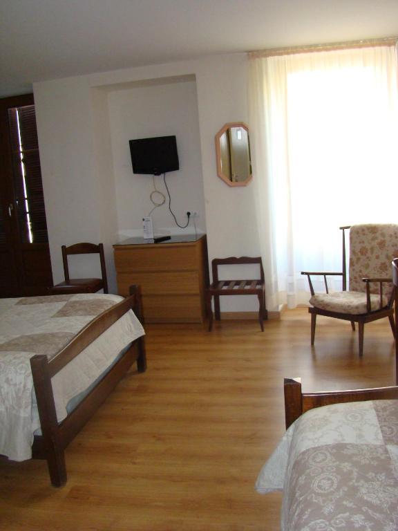 Hotel Du Lion Vert Luxeuil-les-Bains Dış mekan fotoğraf