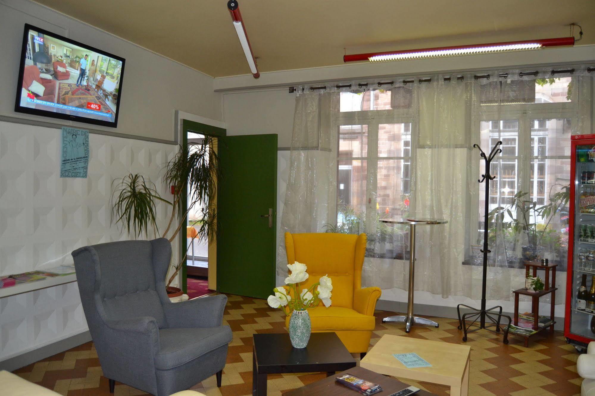 Hotel Du Lion Vert Luxeuil-les-Bains Dış mekan fotoğraf