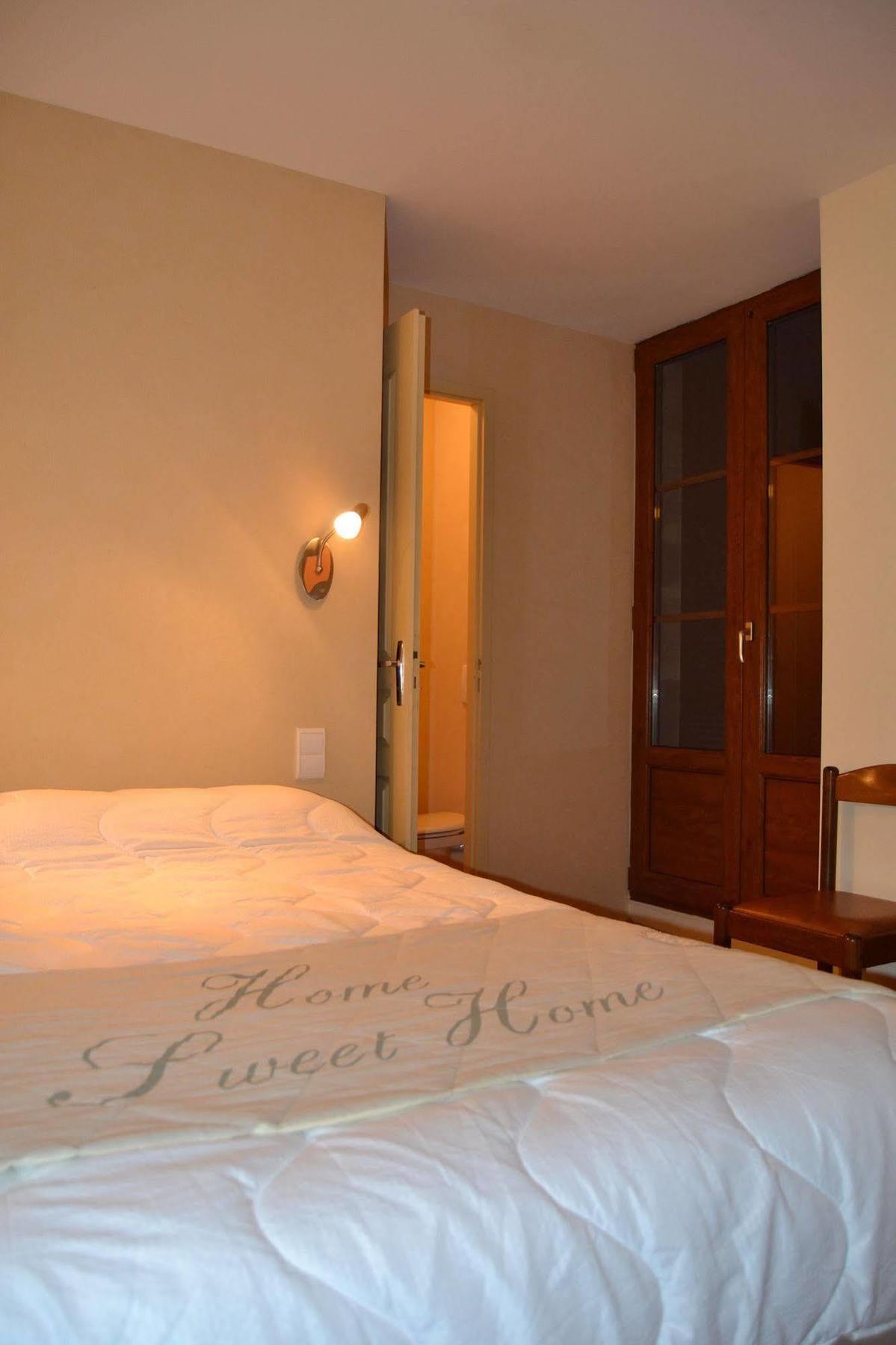 Hotel Du Lion Vert Luxeuil-les-Bains Dış mekan fotoğraf