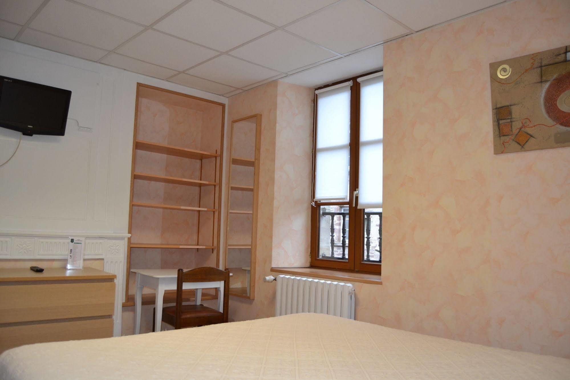 Hotel Du Lion Vert Luxeuil-les-Bains Dış mekan fotoğraf
