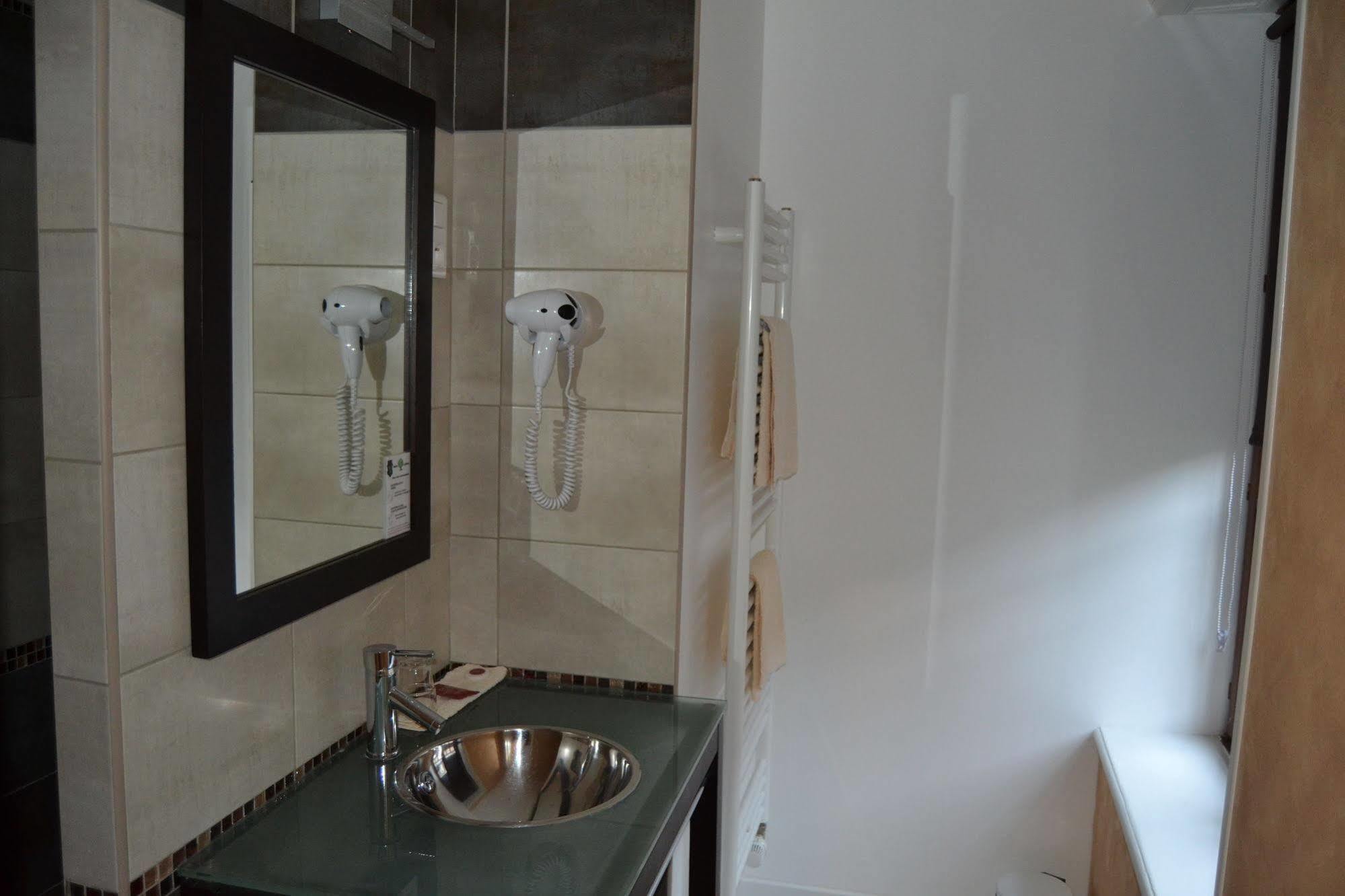 Hotel Du Lion Vert Luxeuil-les-Bains Dış mekan fotoğraf