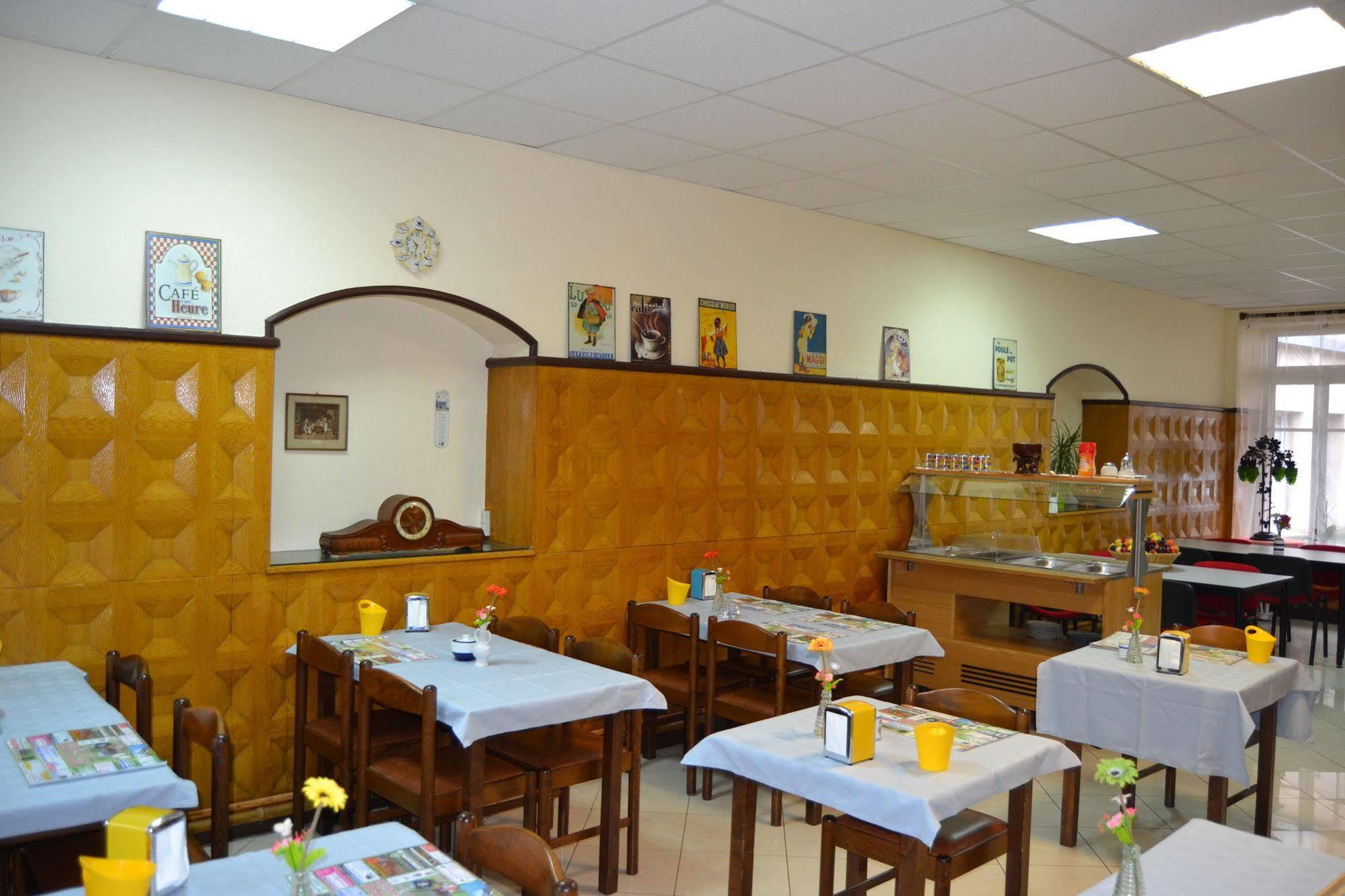 Hotel Du Lion Vert Luxeuil-les-Bains Dış mekan fotoğraf